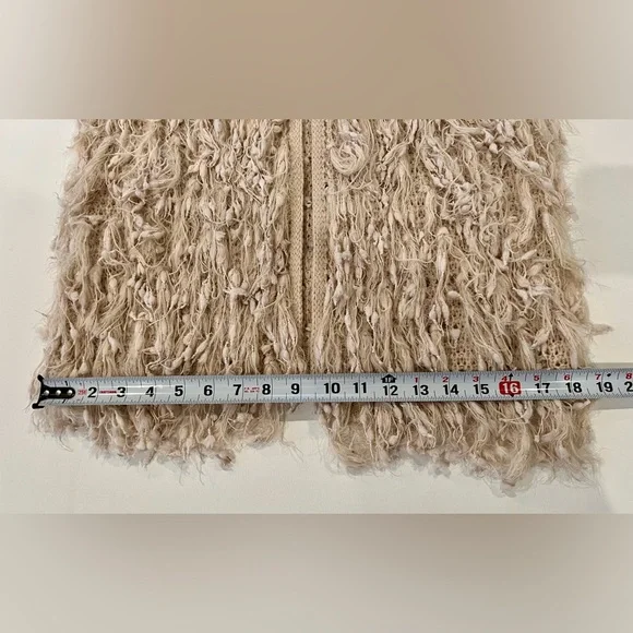 Altar’d State 70’s Style Yarn Vest Boho Cowgirl Shaggy Beige Cream Medium - Picture 5 of 13